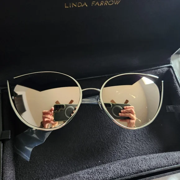 Linda Farrow Luxe Fontaine Cat Eye Sunglasses - Picture 10 of 11